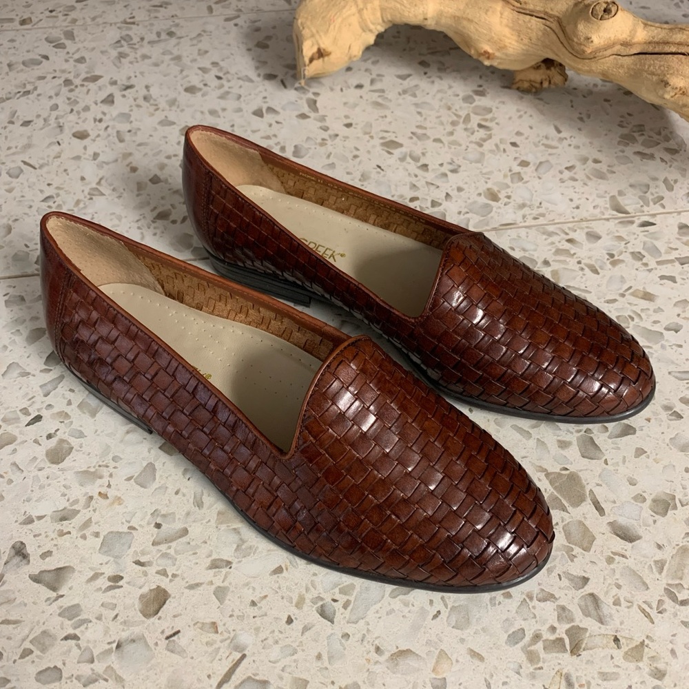 Vintage Cabin Creek Leather Loafers